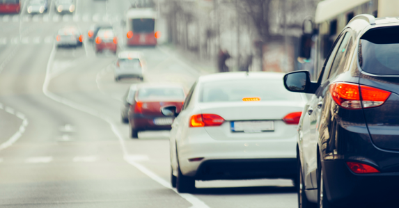 ต่อประกันรถยนต์ ที่เดิมหรือควรเปลี่ยน