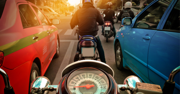 9 เทคนิค ขับขี่มอเตอร์ไซค์อย่างปลอดภัย